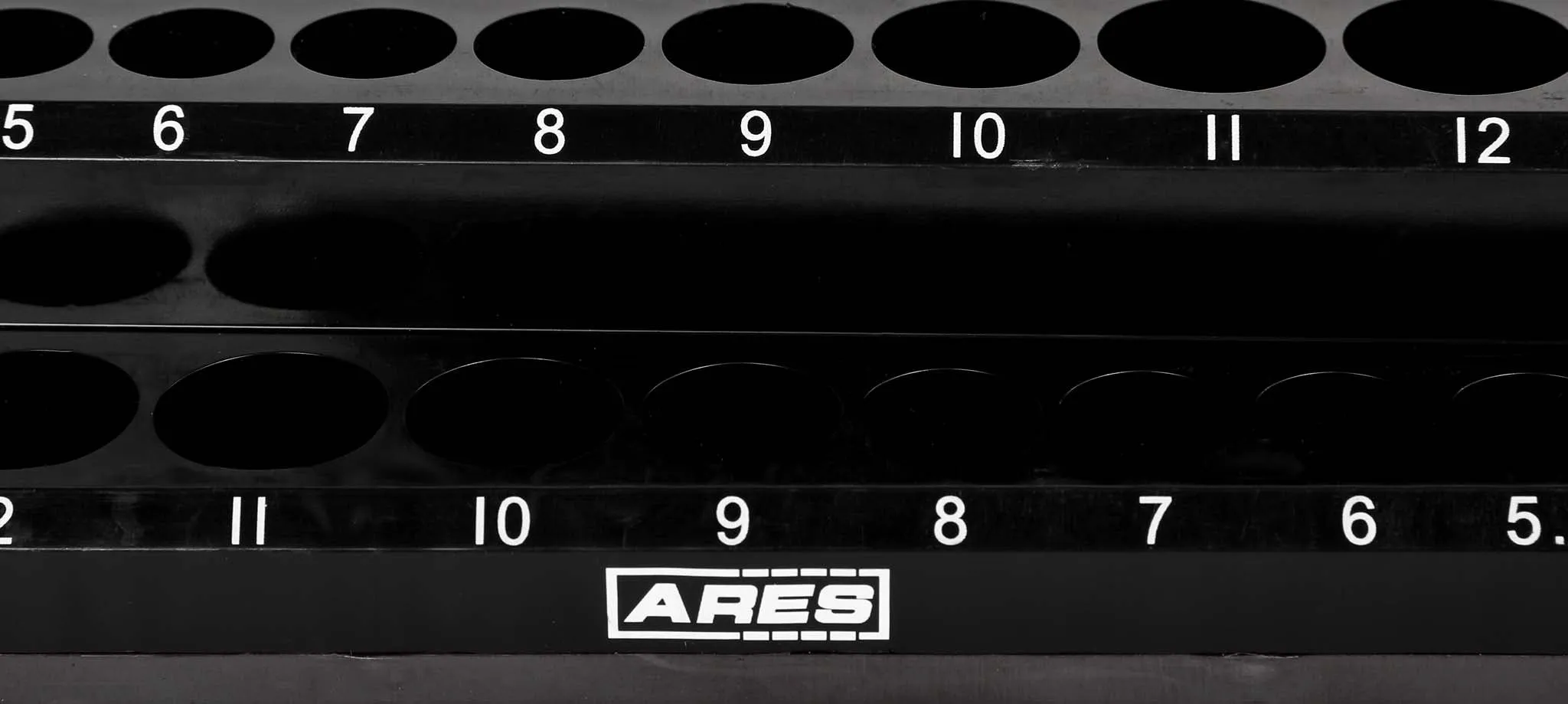 ARES 70233 - 26-Piece 1/4" Black Metric Magnetic Socket Holder