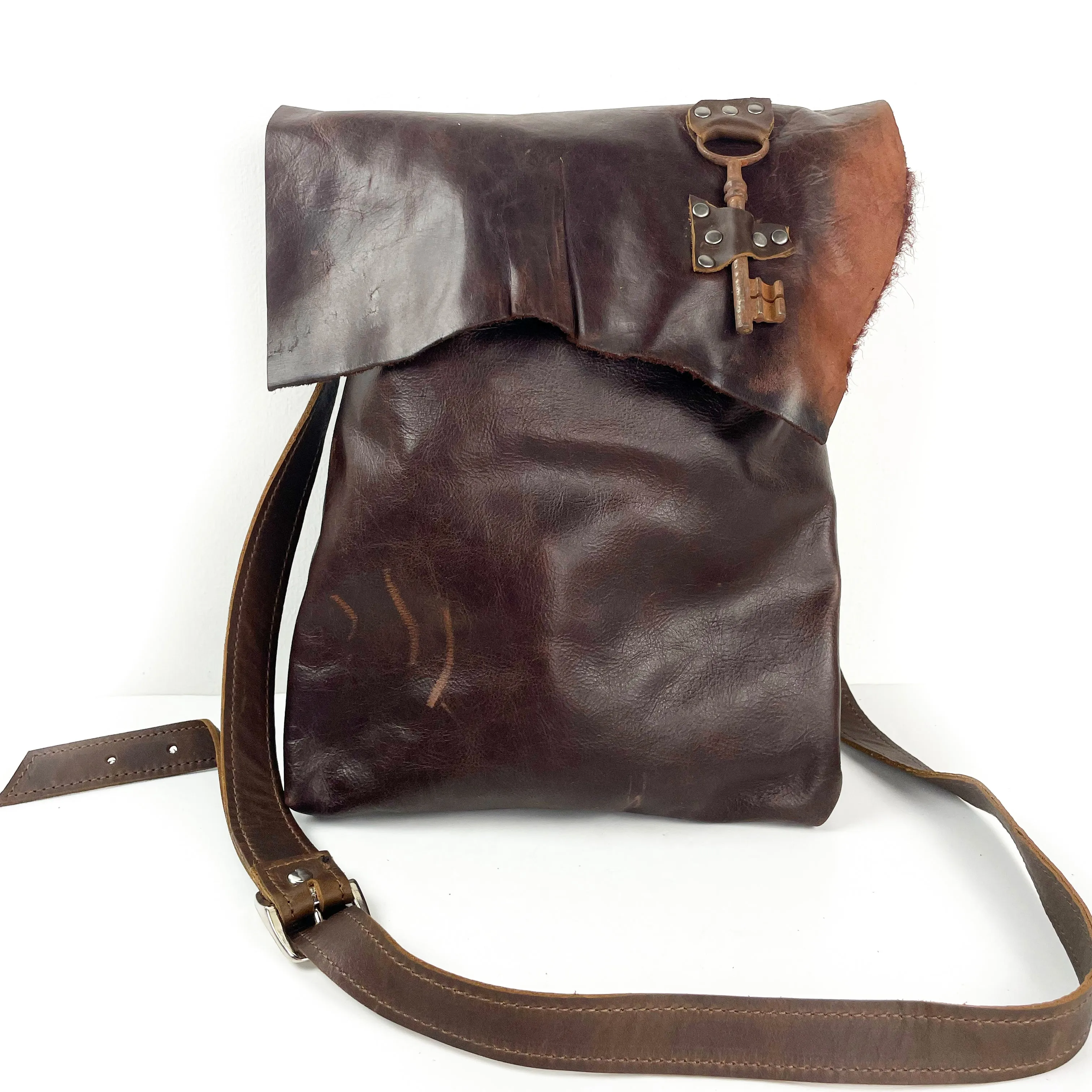 Divina Denuevo Bag: Urban Raw Edge Messenger