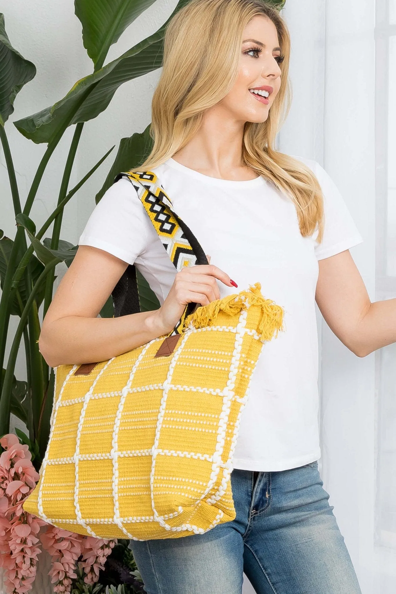 MB0176 Checked Pattern Top Fringe With Aztec Patterned Strap Tote Bag