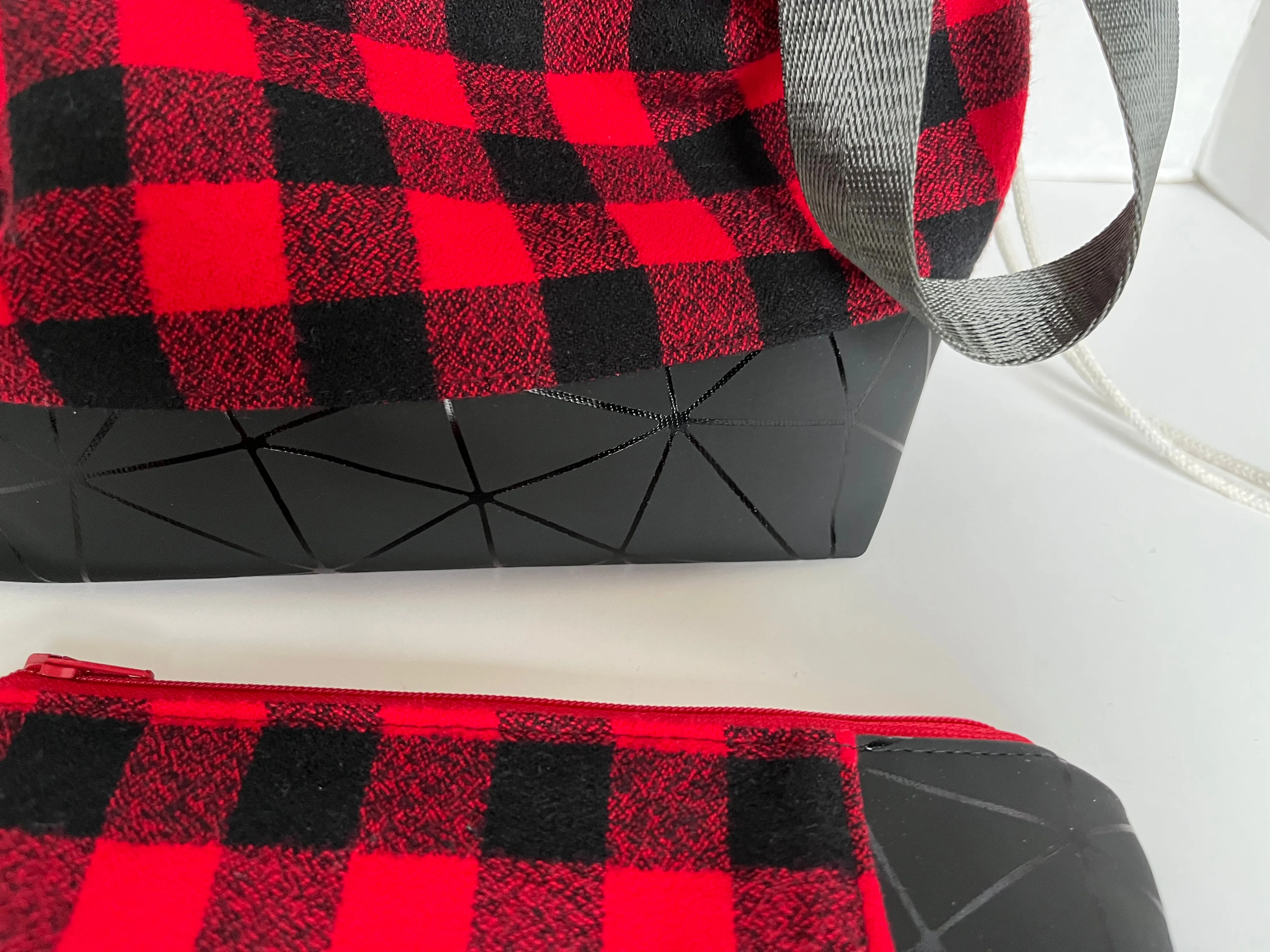 Red Buffalo Plaid Flannel Small Knitting Bag Set, Fall Project Bag, Finch Bucket Bag